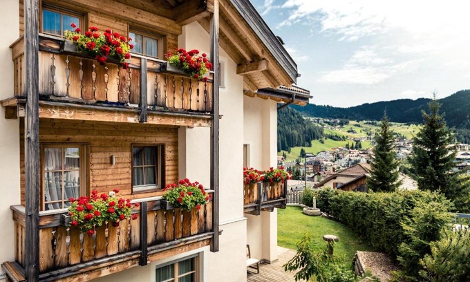 Corvara in Badia Apartment | App Lisüra Cir