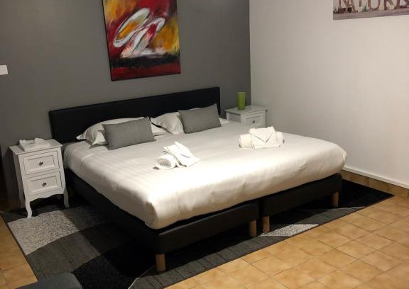 Saint-Philbert-de-Grand-Lieu Apartment | Appartement LOGIS DES MARAIS