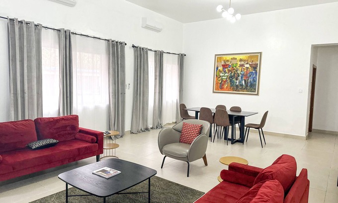 Gombe Apartment | Appart 2chambres/2 Salles de Bains à 2mn du Rotana