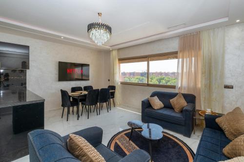 Bin Lkchali Apartment | Appart 3 pièces Prestigieux, Moderne et confort avec vue panoramique au centre victor hugo Gueliz