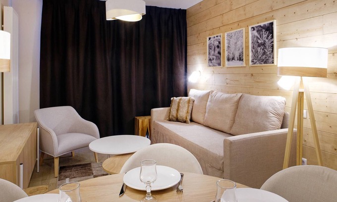 Eclose-Est Condo | Appart Chic au Alpes d'Huez | 150 m des remontées!