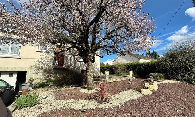 Sainte-Maure-de-Touraine Apartment | Appartement F1 au Cœur de la Touraine