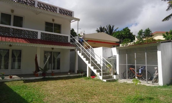 Port Mathurin Apartment | Appart'hôtel overlooking the garden