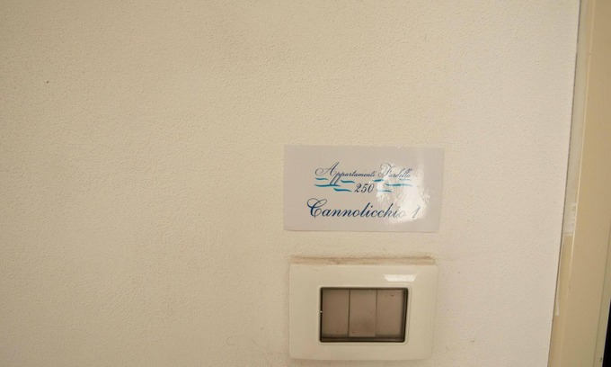 Trapani Apartment | Appartamenti Fardella 250 Cannolicchio Uno X2