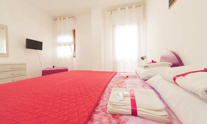 Casa Santa Apartment | Appartamentitrapaniduec Appartamento Rosso X5