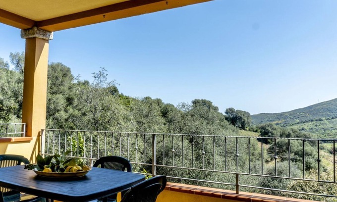 Schifoni Apartment | Appartamento Dodi | First Floor, Bedroom and Veranda View!