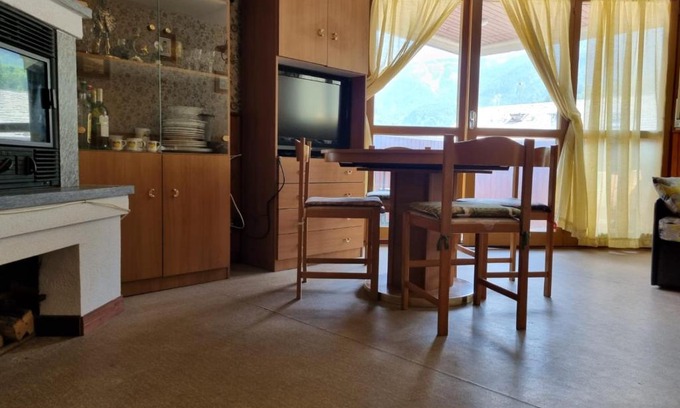 Chiesa in Valmalenco Apartment | Appartamento Chiesa in Valmalenco