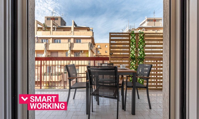 Borgo Vecchio Apartment | Appartamento Libertà con terrazza by Wonderful Italy