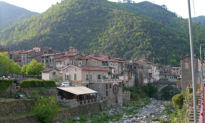 Isolabona Apartment | Appartamento nel centro storico di Isolabona