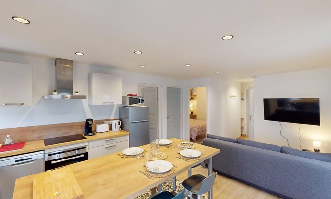 Saint-Vaast-la-Hougue Apartment | Appartement Rénové à Neuf