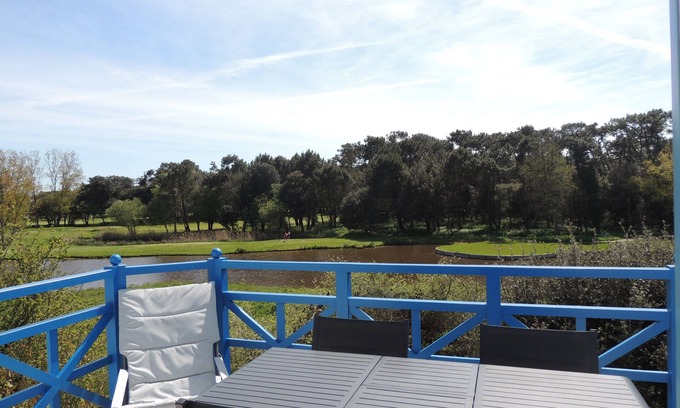Bourgenay Apartment | Appartement Avec vue sur le Golf et le lac de Bourgenay
