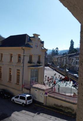 Lavelanet Apartment | Appartement 2 chambres avec baignoire