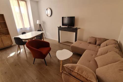 Vence Apartment | appartement 2 pièces rénové de 45 m2, à 2 pas du centre historique