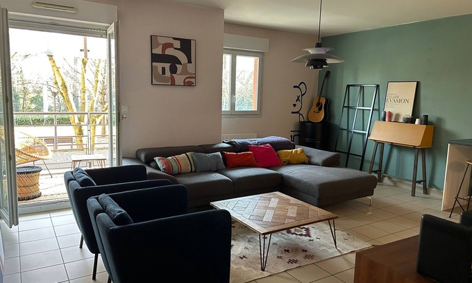 6th Arrondissement Apartment | Appartement 85m2 vue sur le Parc de la Tête D'or