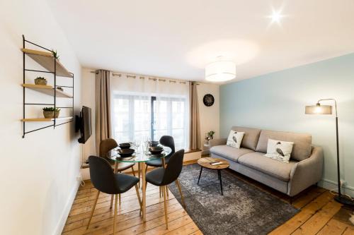 Puvis De Chavannes - Le Lycee Apartment | Appartement au cœur du 6ème arrondissement AIL
