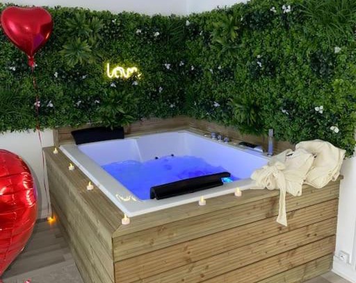 LʼHorme Apartment | Appartement avec Spa et Sauna