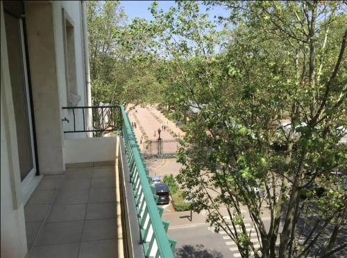 6th Arrondissement Apartment | Appartement avec vue sur le parc de la tête d'or