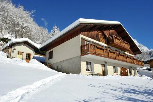 Champagny-en-Vanoise Apartment | Appartement confortable a Champagny en Vanoise vue montagne 42 m²