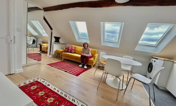 Quartier de la Folie-Mericourt Apartment | Appartement Charmant, Calme et Lumineux au Coeur de Paris