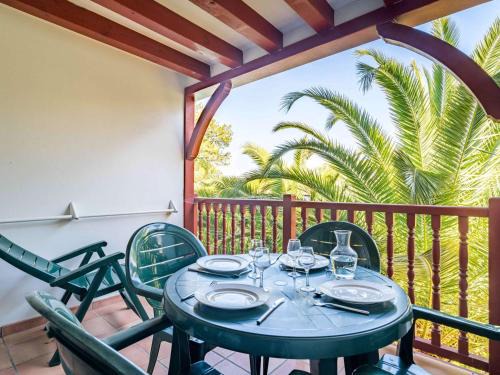 Ciboure Apartment | Appartement Coquet avec Piscine et Balcon à Ciboure, Proche Golf de la Nivelle - FR-1-4-480