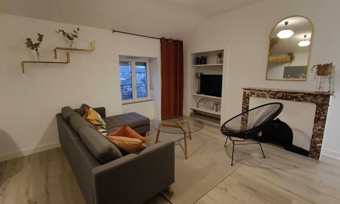 Vienne Apartment | Appartement Cosy - Vue Théâtre Antique & Jardin de Cybèle