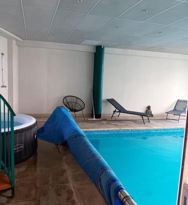 Ancy-le-Franc Apartment | Appartement dans un bâtiment historique