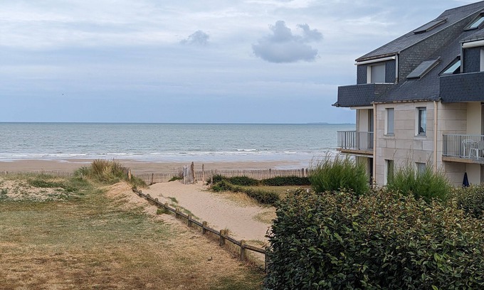 Jullouville Apartment | Appartement Front de mer