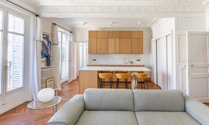 Quartier de la Monnaie Apartment | Appartement Haussmannien D'exception Coeur de Paris