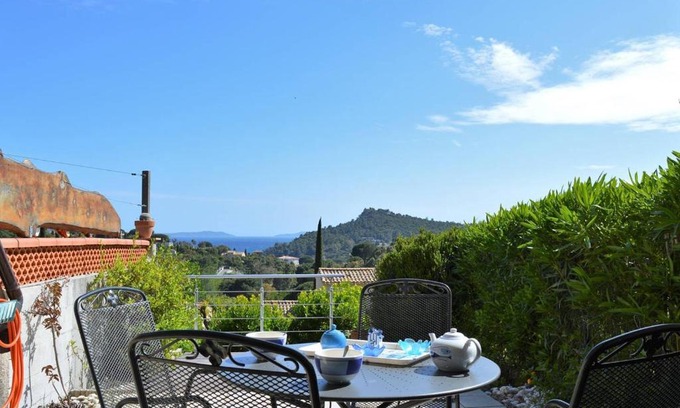 Cavaliere Apartment | Appartement Le Lavandou, 1 pièce, 4 personnes - FR-1-251-68