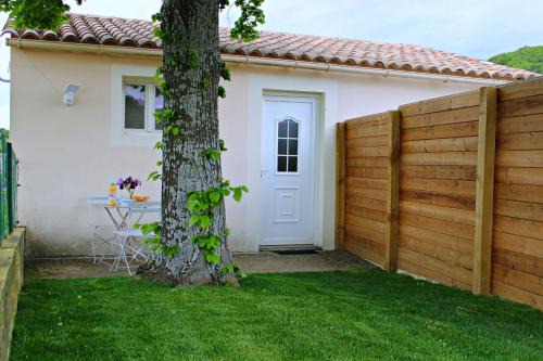 Saint-Pons Apartment | Appartement le Tilleul - Apparts Cosy