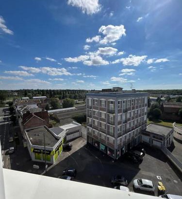 Saint-Quentin Apartment | Appartement lumineux rénové