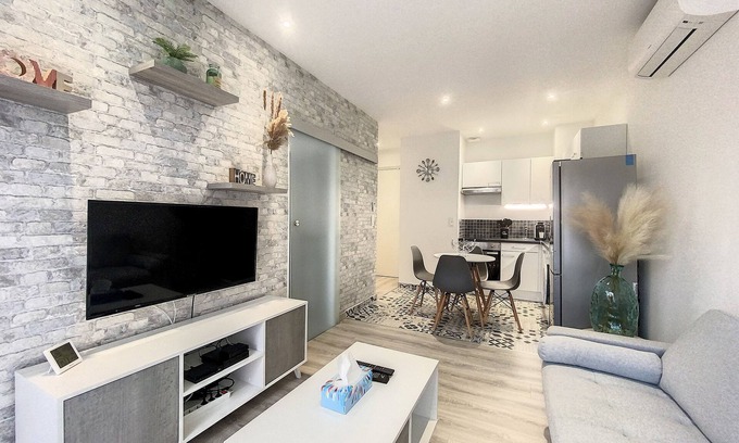 Roquebilliere Apartment | Appartement Meublé 2 Pièces Calme et Ensoleillé Entièrement Neuf, Tout Confort,