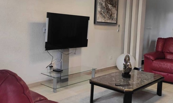 Yaounde Apartment | Appartement Moderne Dans un Espace Verdoyant et Calme