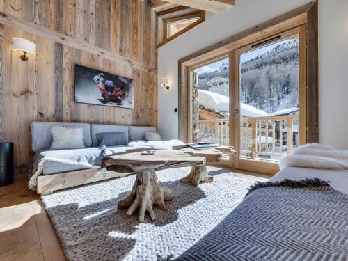 Le Fornet Apartment | Appartement neuf avec cheminée, proche pistes, Val d'Isère - FR-1-567-102