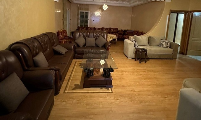 Sidi Bouzid Apartment | Appartement Près de la Plage de Sidi Bouzid