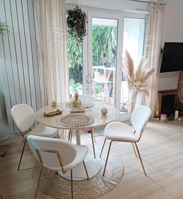 Lattes Apartment | Appartement REZ DE JARDIN avec SPA entre la MER et Montpellier 10mn