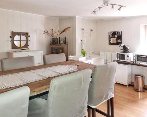 Chenevrey-et-Morogne Apartment | Appartement spacieux à Chenevrey-et-Morogne 160 m² avec terrasse