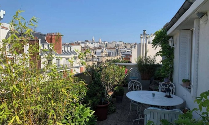 Quartier des Grandes-Carrieres Apartment | Appartement Terrasse Avec vue sur le Sacré Coeur