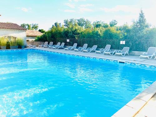 Paradou Apartment | Appartement vue magnifique sur les Alpilles, résidence avec Piscine