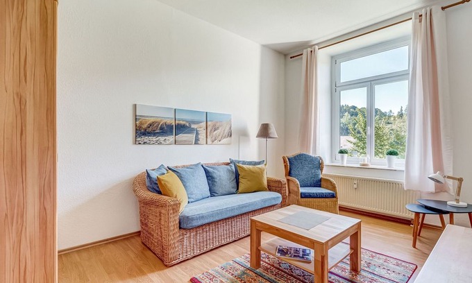 Grunhainichen Apartment | Appealing Villa with Garden in Borstendorf Germany