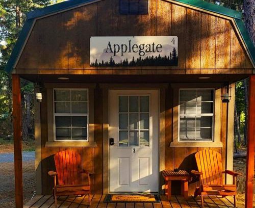 Cave Junction House | Applegate Cabin 2