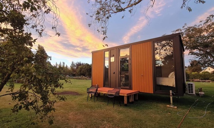 Harewood House | Applewood Cabin 1 by Tiny Away