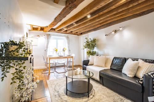 Gaillon Apartment | Apt 6 Guests Charme Opera de Paris