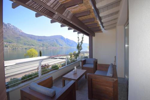 Oliveto Lario Apartment | Apt Jolanda Bellagio Wild Flowers