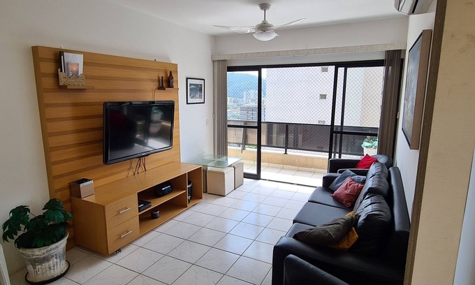Pitangueiras Apartment | Apto Amplo, Confortável , 1 min Praia, Late Checkout
