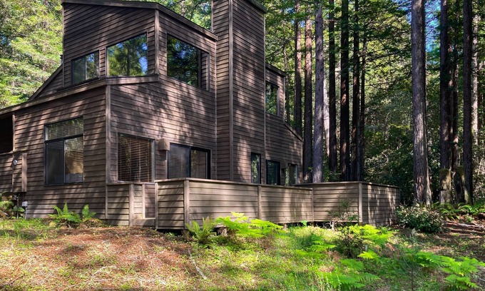 Sea Ranch House | Architectural Gem with Forest View, Close to Trails - Access to Shared Pools