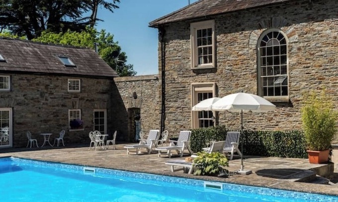 Timoleague Cottage | Ardnavaha House Poolside Cottage 2nn