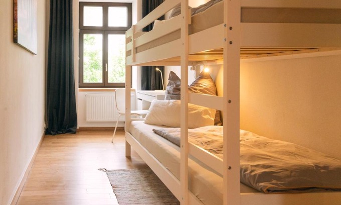 Zentrum-Nordwest Apartment | Arena Guest Dorm