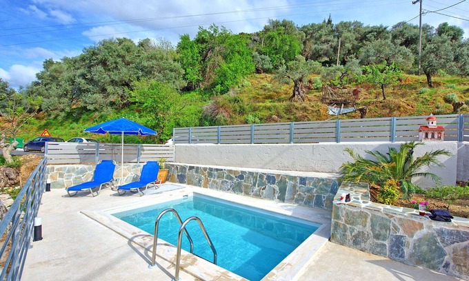 Drakona Villa | Aretousa - Country house with private pool in Crete