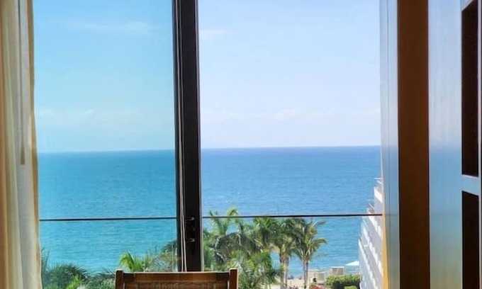 Flamingos Apartment | Aria Ocean Beach 715A QueridaEstancia